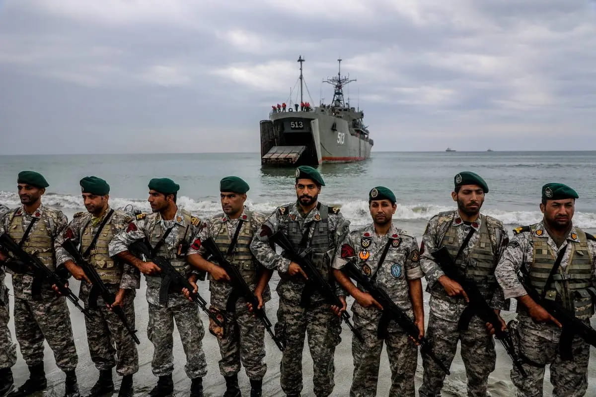 ئێران هەڕەشەی وەڵامدانەوە و دەستبەسەرداگرتنی کەشتییە بیانییەکان دەکات