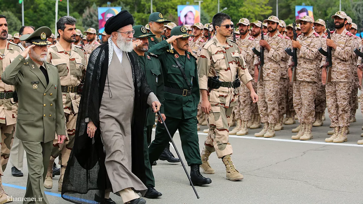 ڕۆژنامەیەکی لوبنانی: ئێران باڵەکانی لە ناوچەکەدا ڕێکدەخاتەوە