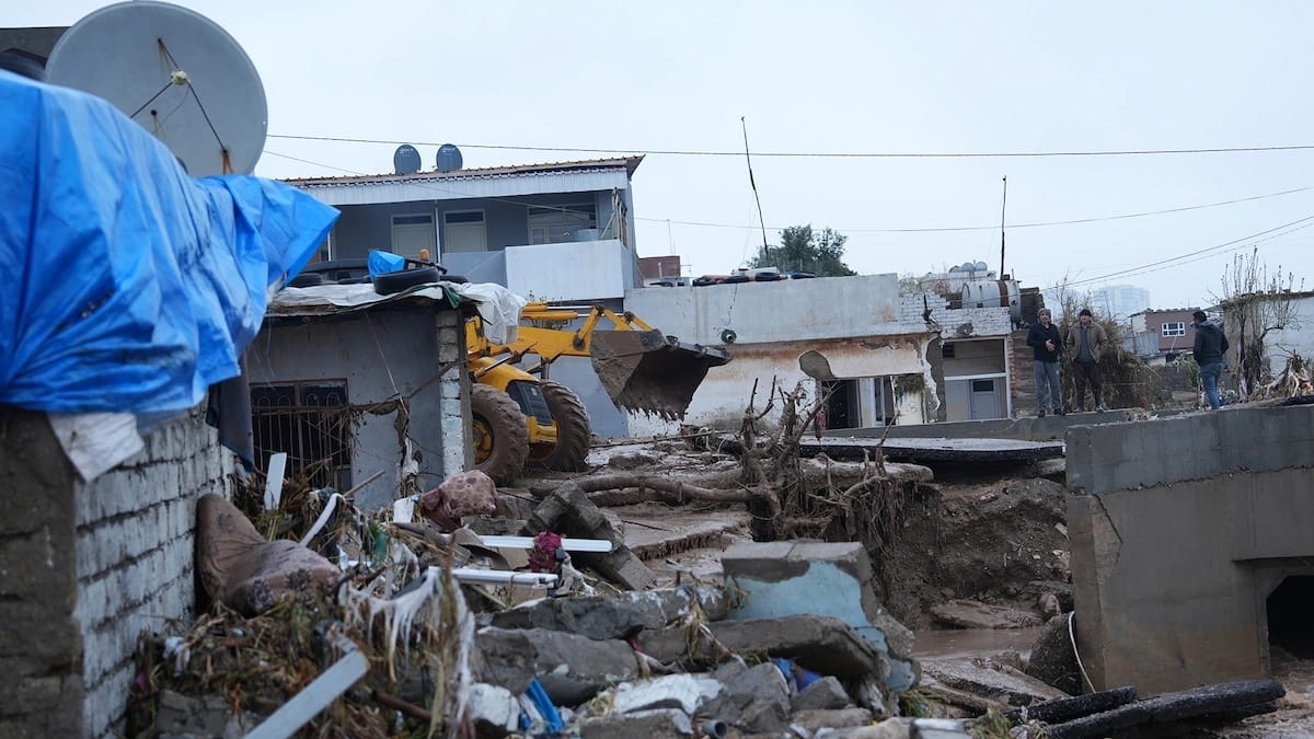 لە دهۆک خانووەکانی سەر ڕووباری هشکەرۆ دەڕوخێنرێن