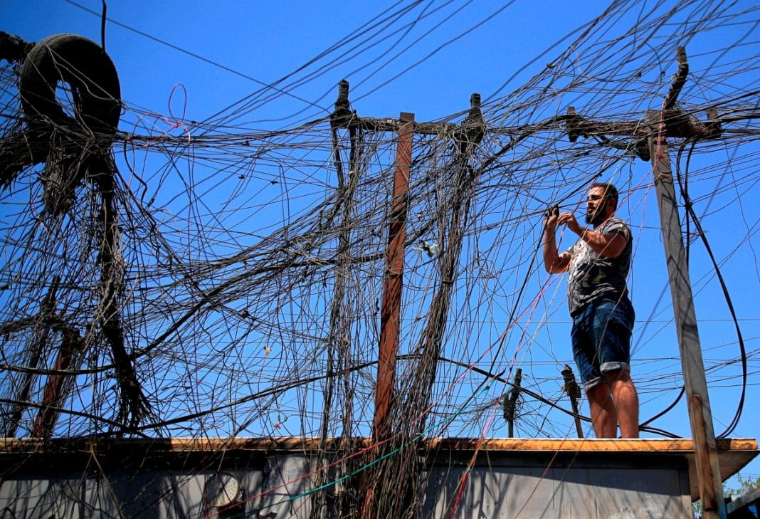 لە 46%ـی کارەبای عێراق بەفیڕۆ دەچێت