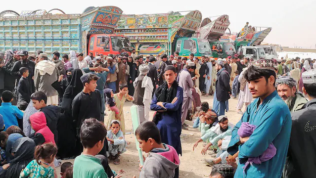 ملیۆنێک و 450 هەزار ئەفغانی دەتوانن تاوەکو ساڵێکی دیکە لە پاکستان بمێننەوە